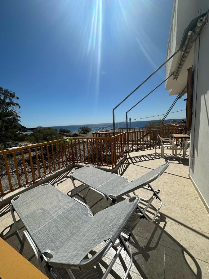 Lissos Rooms Sougia Bagian luar foto