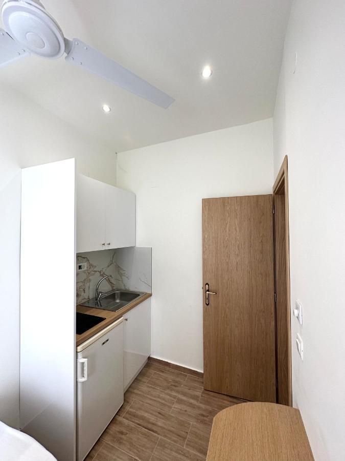 Lissos Rooms Sougia Bagian luar foto