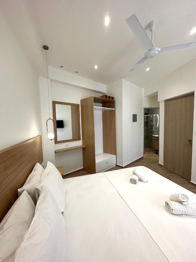 Lissos Rooms Sougia Bagian luar foto