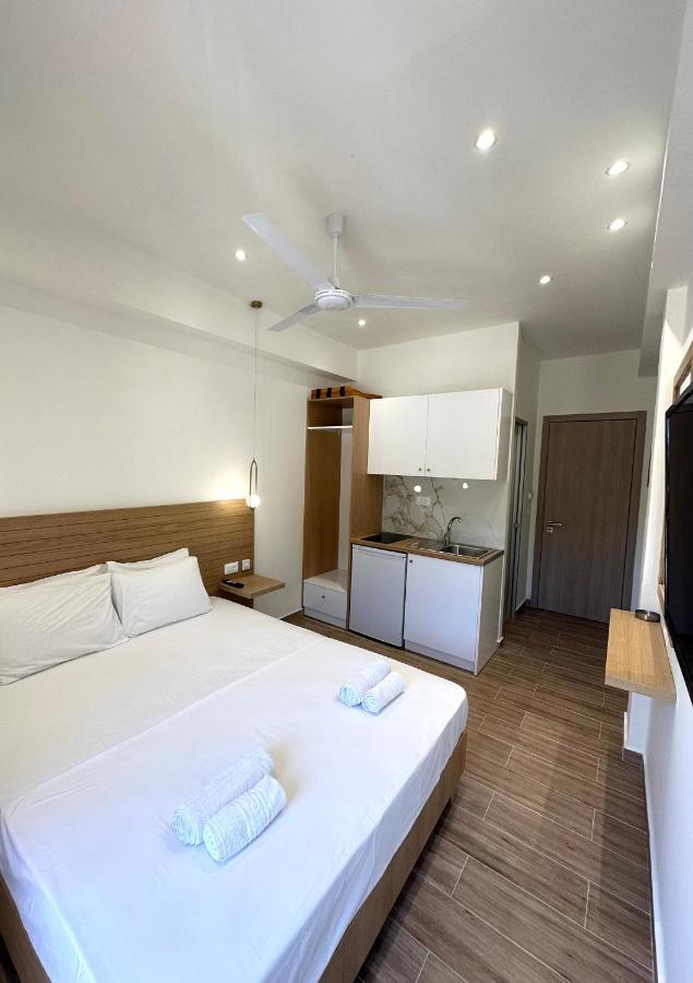 Lissos Rooms Sougia Bagian luar foto