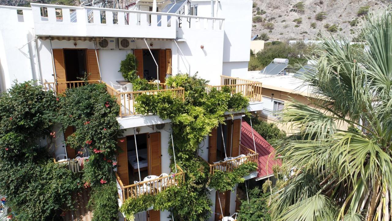 Lissos Rooms Sougia Bagian luar foto