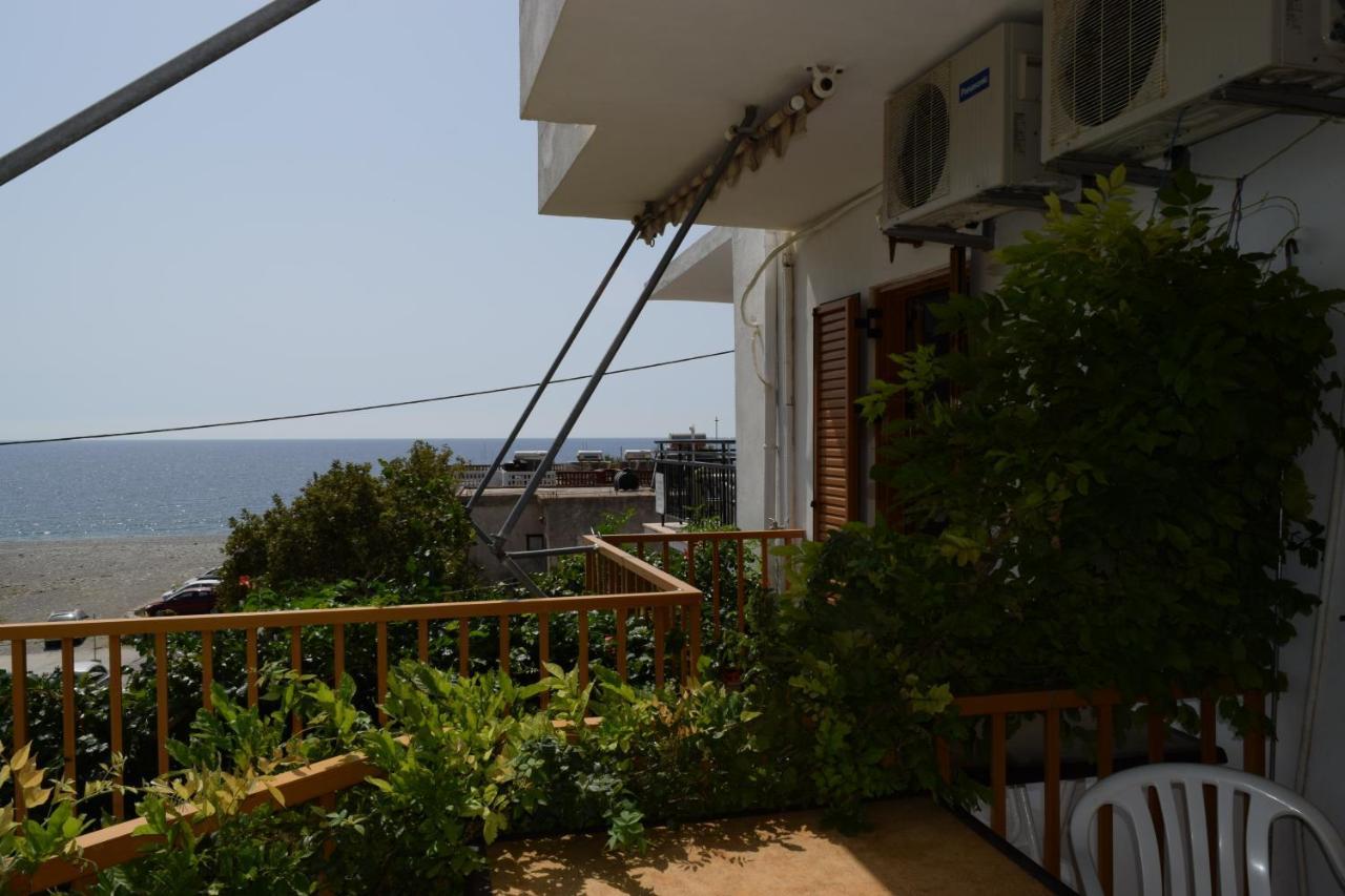 Lissos Rooms Sougia Bagian luar foto